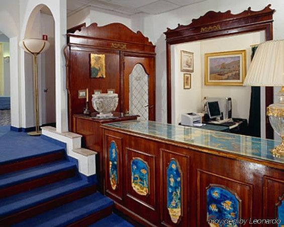 Hotel Maremonti غابيتّشي ماري المظهر الداخلي الصورة